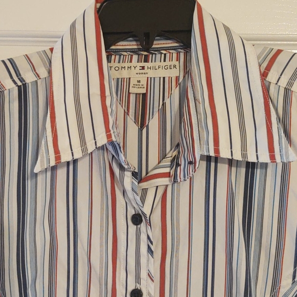Classy striped button down - Picture 2 of 4